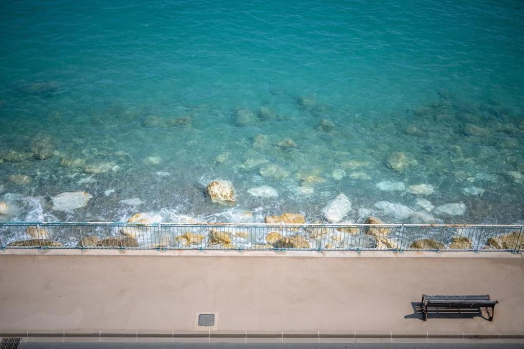 Le Panorama -Vue Exceptionnelle - Dernier Etage - Front De Mer Ментона Экстерьер фото