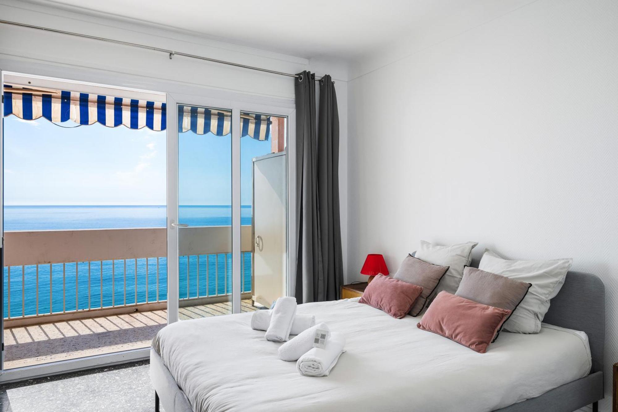 Le Panorama -Vue Exceptionnelle - Dernier Etage - Front De Mer Ментона Экстерьер фото